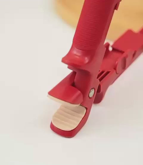 2-in-1 heat resistant silicone kitchen gripper clip for lifting hot bowls and trays